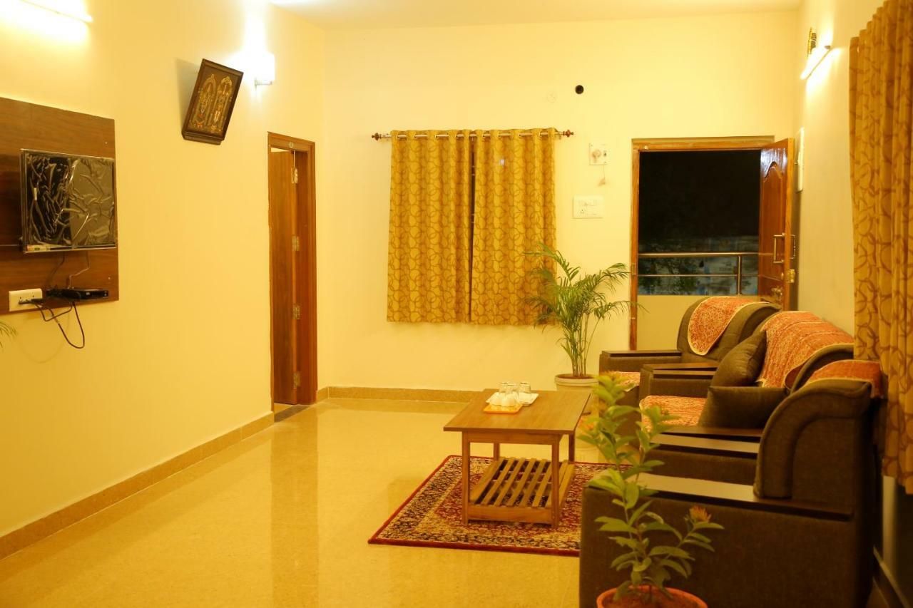 Bhavana Homestay Тирупати Екстериор снимка
