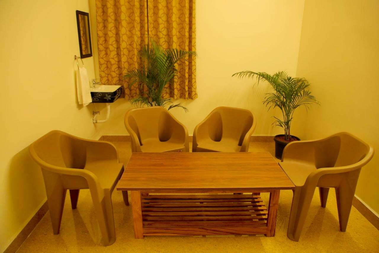 Bhavana Homestay Тирупати Екстериор снимка